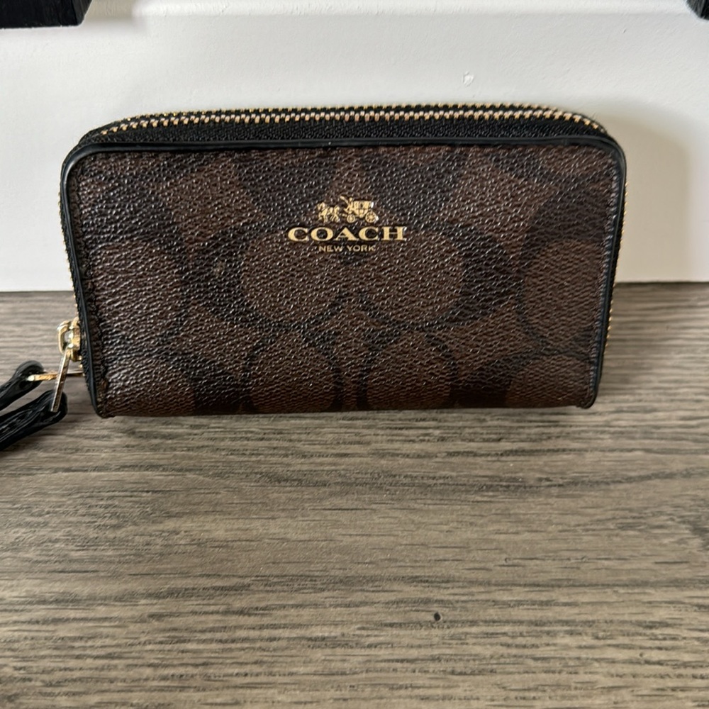 Authentic Coach wallet - Picture 4 of 13